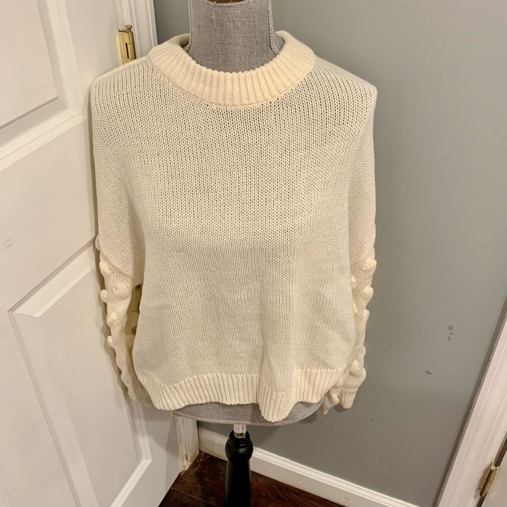 NWT Bobble Sweater from H & M Sz L color cream.  This is gorgeous
